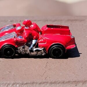 2015 Mattel Hot Wheels Side Ripper Car